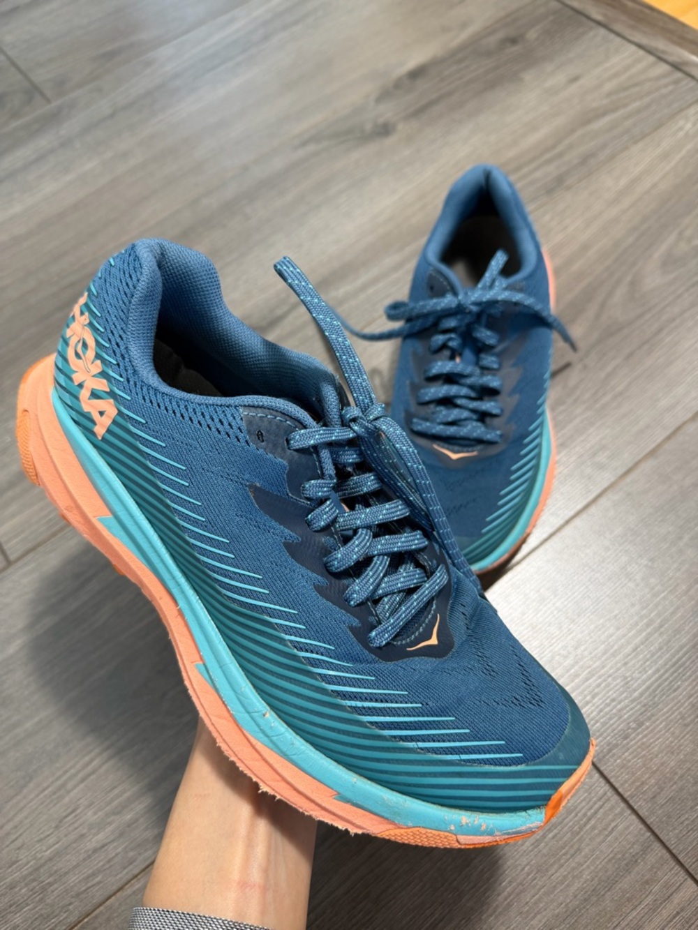 Hoka torrent 2 sneakers/ Teal-Blue Running Sneakers with Coral Accents shoes